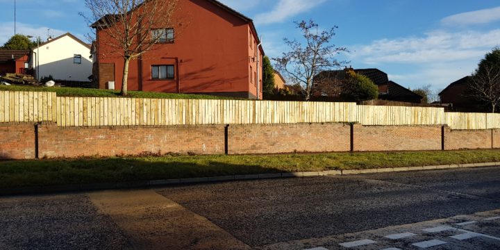 New fence erected on Glen rd